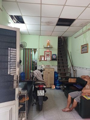 hot, bán gấp nhà riêng phú thọ hoà, tân phú, 38m2, 2 tầng, 3 p.ngủ, hẻm 8m sát mt, nhỉnh 3 tỷ.