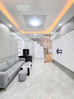 chủ cần bán gấp - nhà phú thọ hòa -4x9- đúc 4 tầng btct- sát mặt tiền đường- chỉ 4,xty