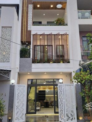 siêu phẩm hoàng hoa thám, tân bình giá chỉ 11tỷ/ 63m2 - gần chợ hoàng hoa thám - hẻm ô tô 5m