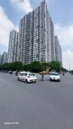 bán đất khu 31ha, trâu quỳ, gia lâm, dt 140m, đường 15m, vĩa hè, kinh doanh, nhỉn 18 tỷ.