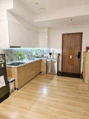 ngộp bank cần bán căn akaricity bình tân , 65m2 , giá 2tỷ , full nội thất bao sang tên