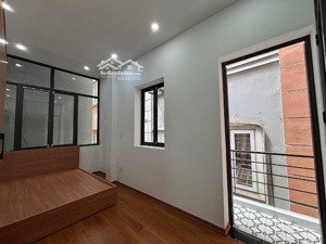 hoàng hoa thám dt 22m x5 tầng 6,6 tỷ lô góc,1 nhà ra mặt ngõ ô tô,thoáng sáng