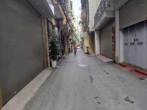 bán nhà lô góc phố vương thừa vũ, hoàng văn thái, mt4.5m x 4t , sát ô tô, sổ vuông nở hậu