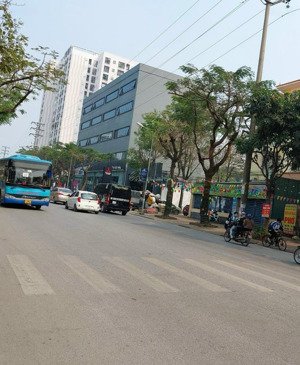 bán biệt thự siêu vip khu đô thị pháp vân. diện tích 290m2 giá chỉ từ 190 triệu/m2