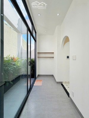 chỉ mất 10p ra vincom q9 nhà 40m2 có 1tỷ890 hẻm 494/lê văn việt cho thuê 14tr xây 2tầng-3pn sổ sẵn