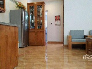 cần cho thuê căn hộ 65m2 2p ngủ tại phố trích sài, tây hồ giá 10tr 