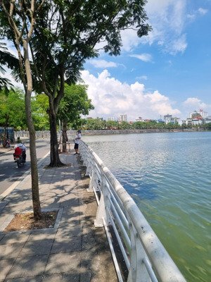 bán nhà mặt đường văn quán , hà đông. dt 150m2 nhà 3 tầng ,mặt tiền 26m lô góc kinh doanh giá 46 tỷ