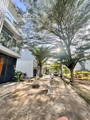 bán đất đầu tư gần sông sài gòn -dt 5m.16,5m -hơn 4 tỷ chút-đường 8m