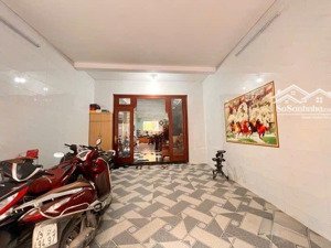 nhà tư đình dt tận 83m 5 tầng mặt tiền 5.m giá chỉ 17.2 tỷ. oto 7c ngủ trọng nhà.