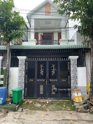 bán nhà 2 tầng kdc hiện hữu. dt: 100m2 (5x 20m) odt 100%. đường 6m. sát trục thống nhất , giá: 5.75