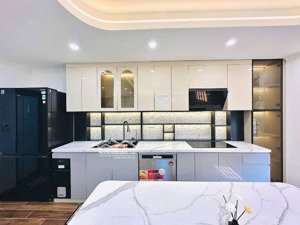 nhà đẹp tại quận đống đa - xây mới đầy đủ nội thất ở ngay giá chỉ 15t có tl