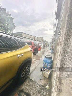 bán nhà sổ hồng riêng p. tân đông hiệp, dĩ an. dt: 99m2 (5x 20m) odt: 63m2. đường 5m. giá: 2.7 tỷ