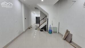 Nhà mặt đường Liên Mạc, 40m2, 5 tầng, ô tô tránh, giá 6,5 tỷ
