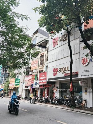 mặt phố thái hà, thái thịnh, đống đa, dt 170m, 8 tầng, thông sàn, mt 6.3m,lô góc,sổ nở hậu