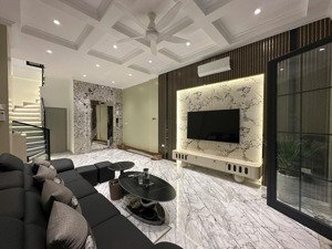 siêu phẩm ! hoàng văn thái, ô tô tránh dừng đỗ, thang máy, văn phòng, kinh doanh nét. 56m*7t