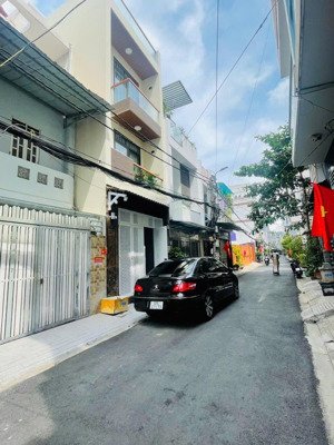 nhà hẻm 8m đường lý phục man (dt: 4m x 15m) giá tốt 7,7 tỷ tl chính chủ