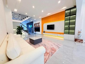 nhà đẹp hoà xuân ngày gần mai chí thọ