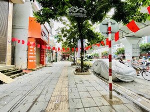 bán nhà đại la dân xây một nhà ra phố 5 tầng - 3 ngủ - lô góc 3 thoáng - sân để xe rộng