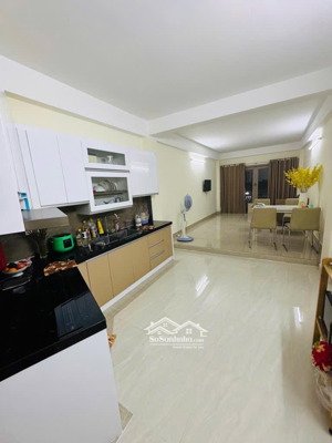 - bán nhà mặt tiền kinhđường lý thái tổ - quận 3 - dt 74m2 - 5tầng - giá 25 tỷ.