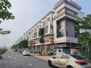 chính chủ gửi bán 2 căn centa diamond giá rẻ nhất thị trường