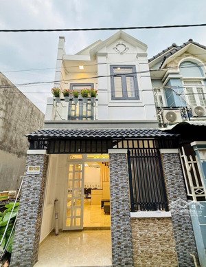 bán gấp nhà riêng 50m2, 4,58 tỷ tại thạnh lộc, q12, hcm tặng nội thất