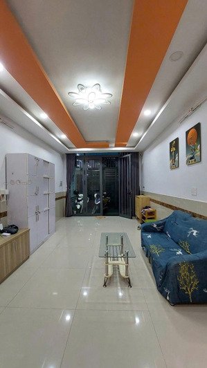 cơ hội chính chủ bán giá tốt giá góc 5 tỷ 9 vị trí đẹp sầm uất gần trường dh , gần bv cho thuê tốt