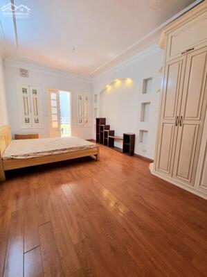 Ban nhà Thịnh Hào 1 110m2 ngõ nông gần phố ba bước ra ôtô tránh vị trí đẹp 18.5 tỷ