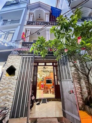 nhà hoàng diệu, p10, diện tích 75m2, 1 trệt 2 lầu, 4pn 4wc,có hợp đồng thuê 15tr/tháng