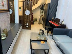 bán nhà liễu giai, ngõ nông, ngõ ba gác tránh, ô tô vài bước chân, nội thất đầy đủ, 45m*5t