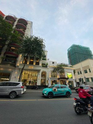 giảm 5 tỷ - bán mặt tiền đinh công tráng quận 1 - 5x30m cn 150m - gpxd hầm 7 tầng - giá về 35 tỷ