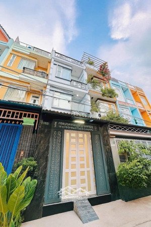 nhà cần bán gấp - ngay lê văn quới - 4x13- đúc 3 tầng - đường 6m thông - chỉ 5.xty