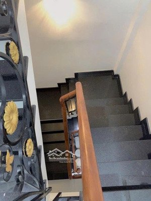 giảm sâu 1 tỷ bán gấp nhà 5 tầng btct cách mt 3 căn lê văn sỹ siêu hiếm