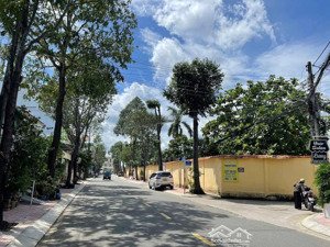 mặt tiền nguyễn thị nhỏ p4 tân an - dt: 4x17m=69m2 2 tỷ 999 triệu đồng sổ hồng riêng.