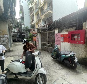 gia đình cần bán gấp nhà 2 tầng, 170m2, ngõ ô tô, phố thái hà, đống đa, mặt tiền 8m, giá 32 tỷ