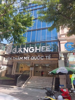 cho thuê nhà mới xây vị trí cực đẹp mặt phố trần hưng đạo 250m2x7 tầng, mt12m, thang máy, 2 hầm