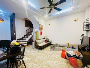 hiếm! nhà cực đẹp 39m2x5t vuông vắn, 50m ra mặt phố, 30m ra ô tô tránh, ngõ thông phố trung kính