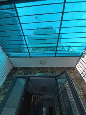 bán nhà mới đẹp 4 tầng dt 50m gần đấu giá đông mỹ. chỉ 5.2 ty hơn