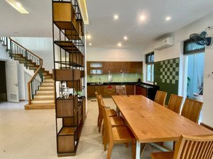 cho thuê vila sân vườn full nội thất thảo điền