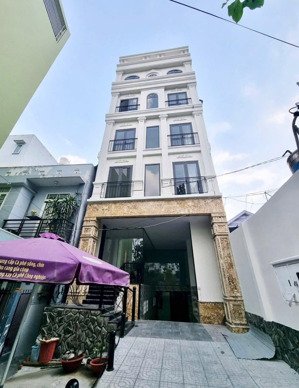 mặt bằng kinh doanh thoải mái set up mọi mô hình ngay giữa ngã tư bình thái, ngã tư thủ đức