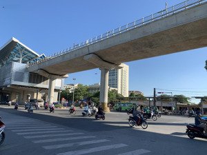 bán nhà mặt đường 32 - 40m2 - 6 tầng lô góc - dòng tiền tốt - 8,x tỷ