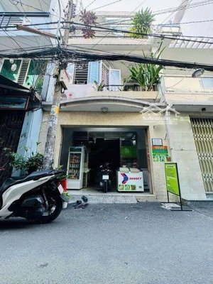 hẻm xe hơi trong nhà hoàng hoa thám,ngang 4,6m 3tầng,gần nguyễn văn đậu