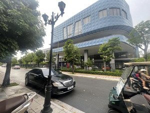 cho thuê gấp biệt thự sao biển , nhà riêng tại the empire vinhomes ocean park 2 giá chỉ từ 6tr/th