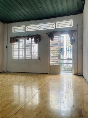 chính chủ cần bán gấp nhà riêng 2 tầng tân bình hồ chí minh 61 m2 giá rẻ chỉ với 6 tỷ 250