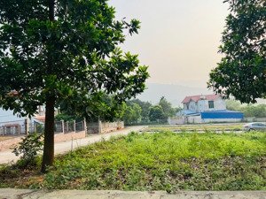 nhỉnh 2 tỷ nhận 100m full đất ở ngay khu trung tâm hoà lạc