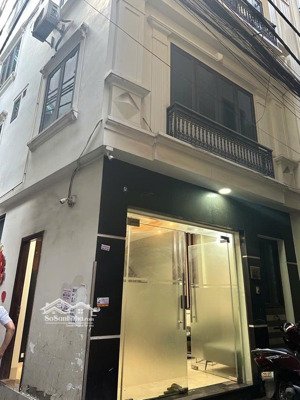 mễ trì hạ - lô góc - 2 mặt tiền- kinh doanh - nhà đẹp - dân xây - 40m2 - ô tô chạy qua nhà