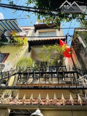 nhà hxh lê văn sỹ dt 40m2, 1t2l, 3pn shr có sẵn hđ thuê 15tr/tháng 4tỷ 980tr