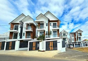 bán nhà nguyễn hữu cầu đà lạt nhà mới phân quyển. uyên 