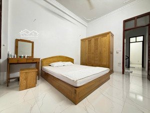 bán nhà dân xây phố hoàng sâm , phùng chí kiên, cầu giấy, ra phố 30m; dt 42m2 x5t giá nhỉnh 8 tỷ