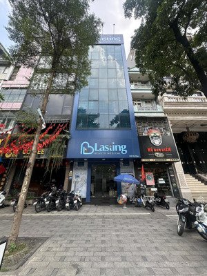 chính chủ cho thuê nhà lô góc 2 mặt phố 318 xã đàn