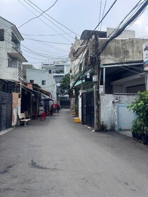 tân phú - một căn duy nhất - xe hơi đỗ cửa - hẻm thông nhà đẹp 2 tầng ngang 4,5m - cn 53m2 chi 4,9t